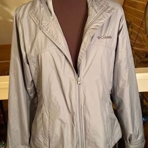 Women’s Columbia windbreaker